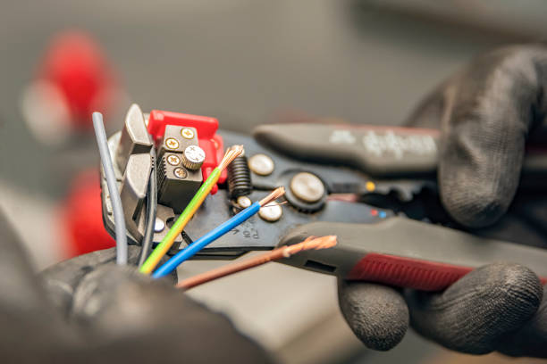 Best Licensed Electrician  in Tracyton, WA